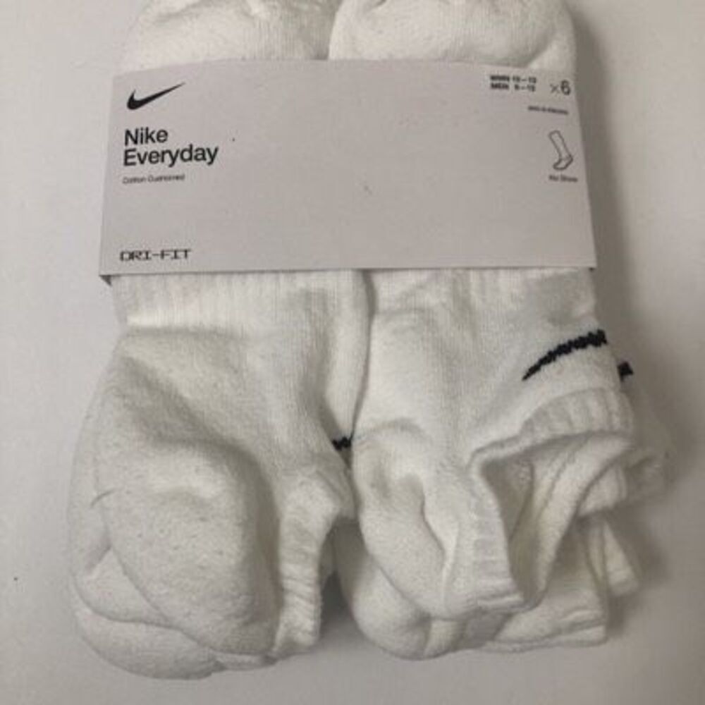 Nike Everyday Cushion No Show Socks Men’s Size 8-12/ Women’s size 10-13